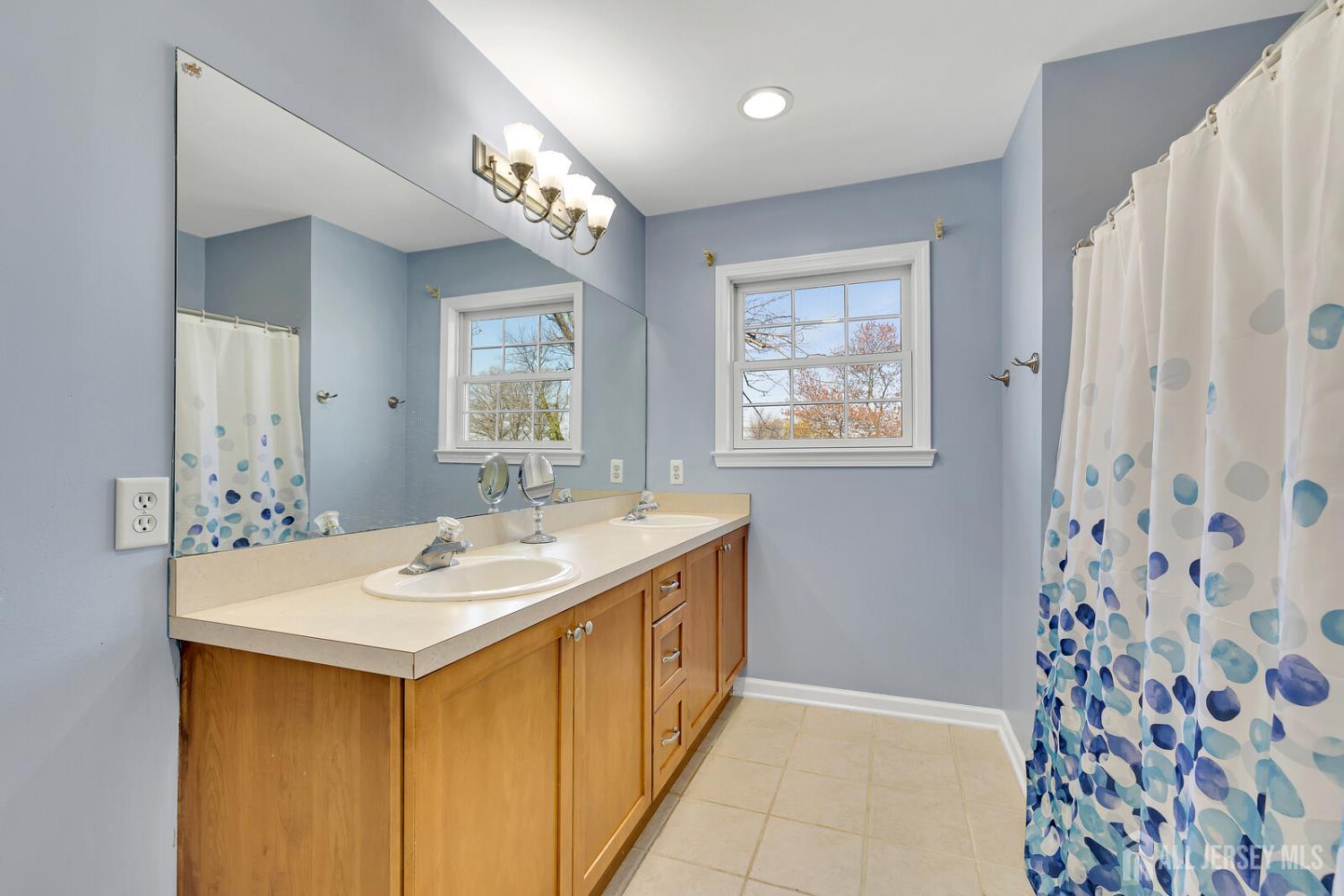 29 Tower Road Edison, NJ 08820 - Photo 33 of 49