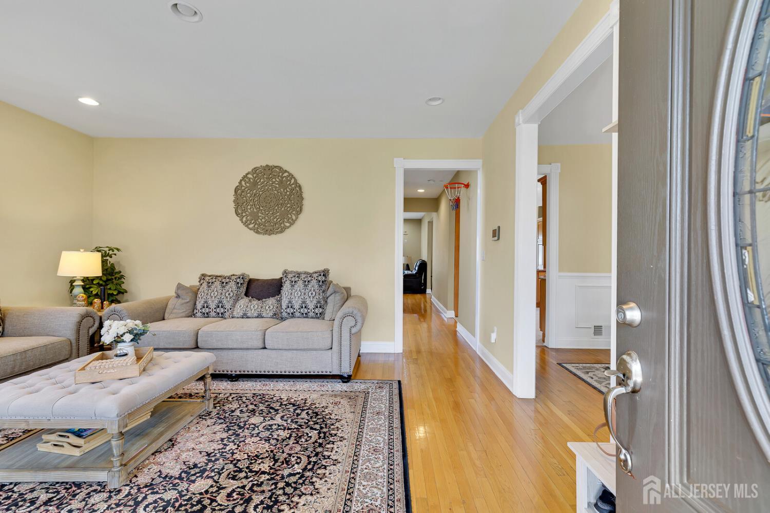 29 Tower Road Edison, NJ 08820 - Photo 4 of 49