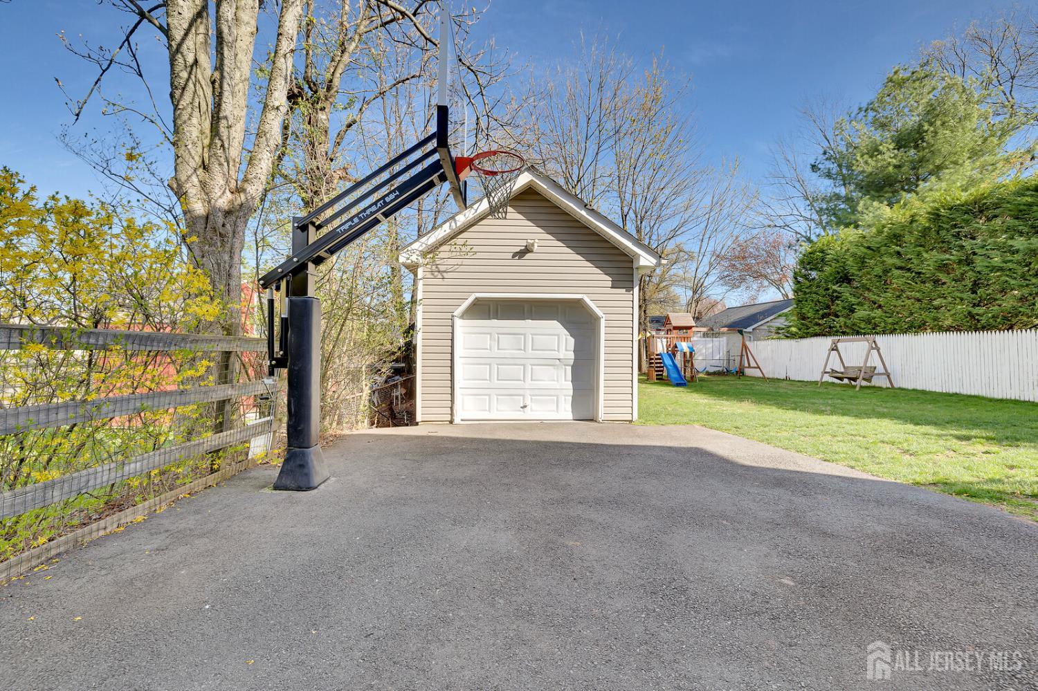 29 Tower Road Edison, NJ 08820 - Photo 47 of 49