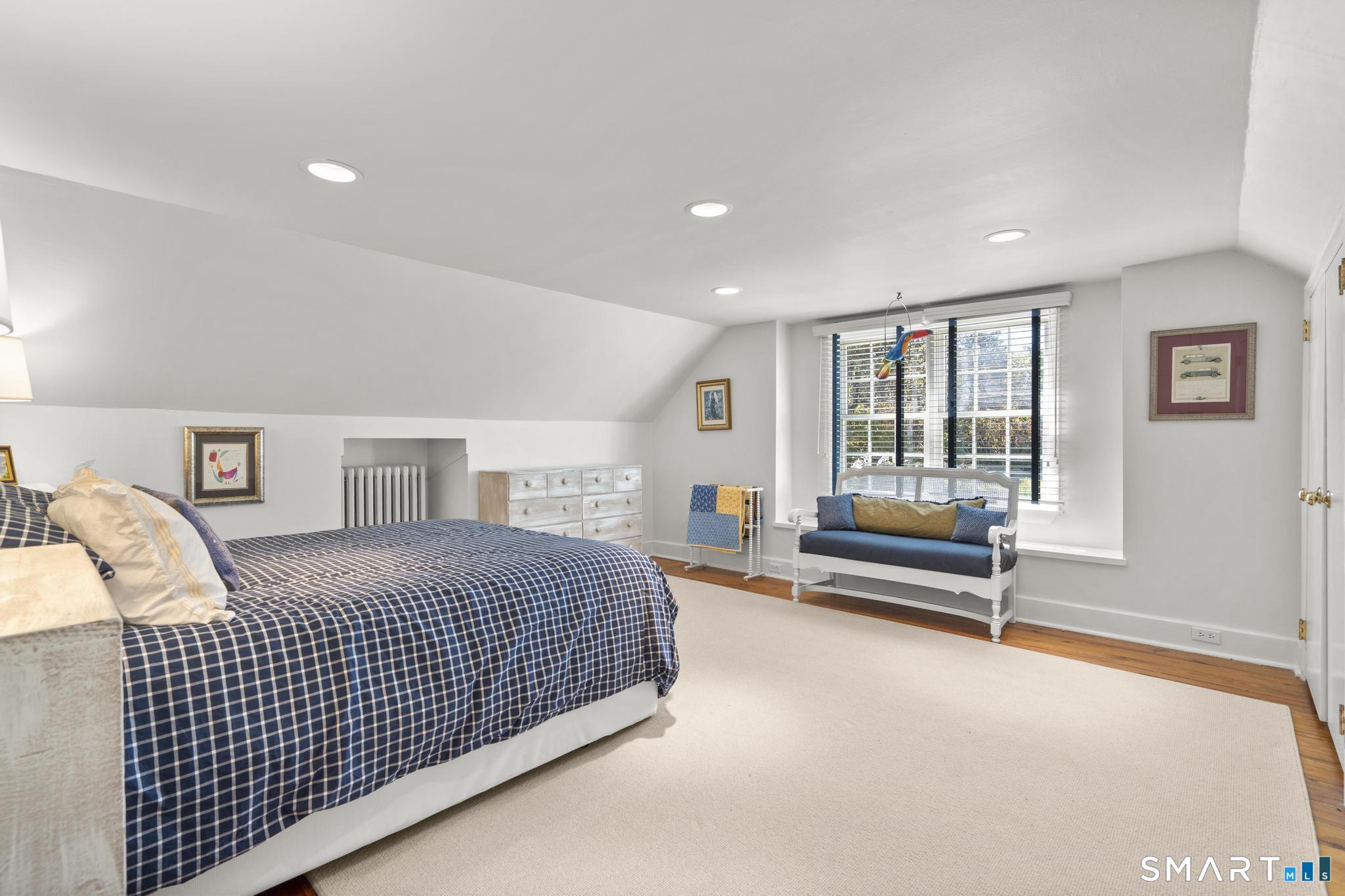 394 Wakeman Road Fairfield, CT 06824 - Photo 27 of 40 Gallery Image 27