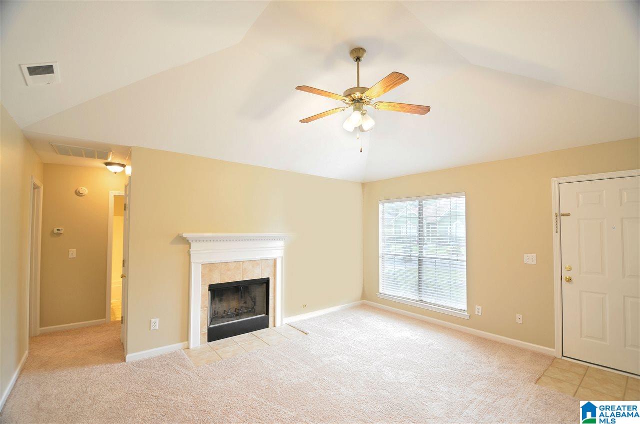411 Walker Way Pelham, AL 35124 - Photo 4 of 23