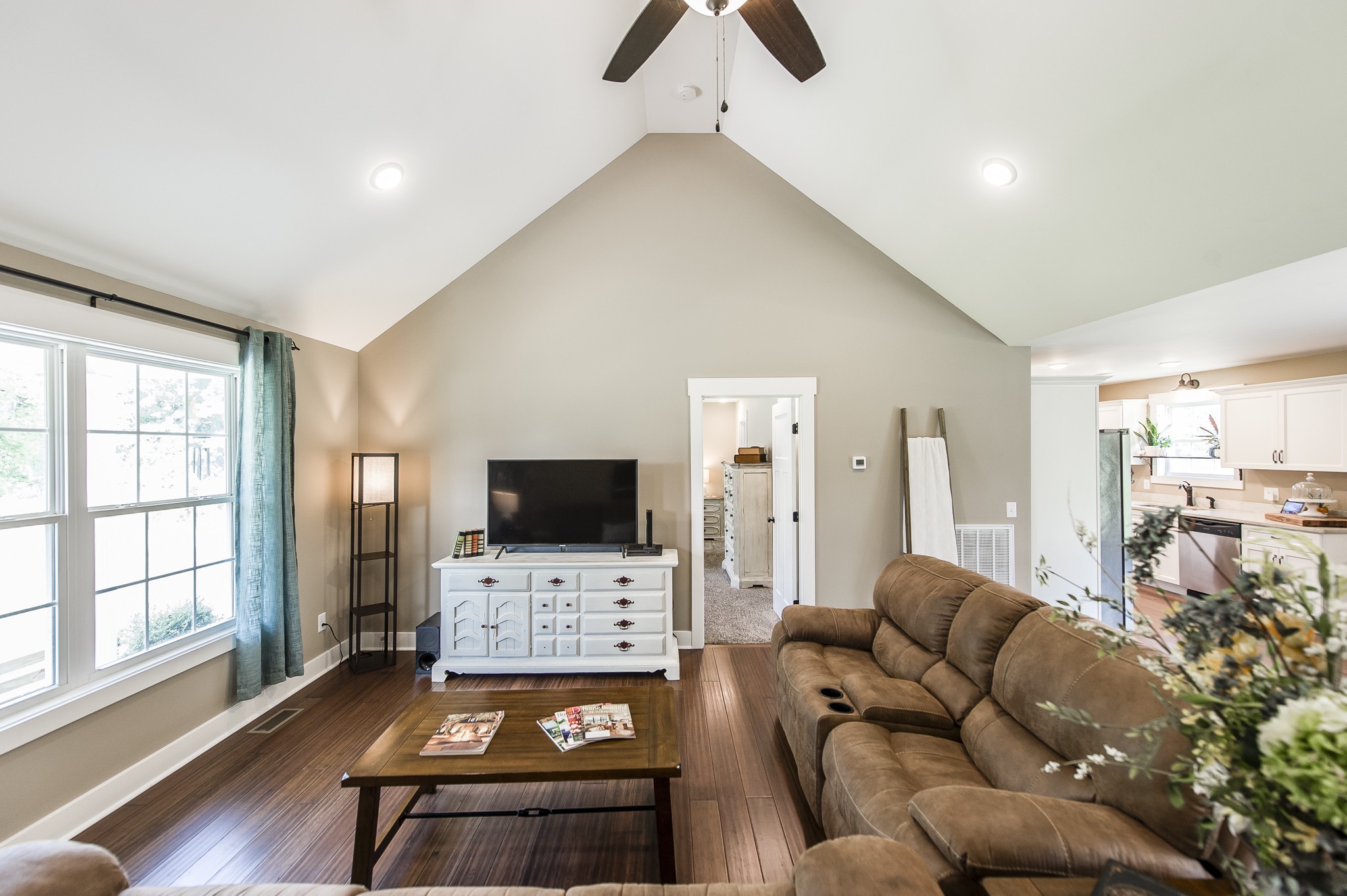 191 Ray Jent Road Bethpage, TN 37022 - Photo 3 of 19