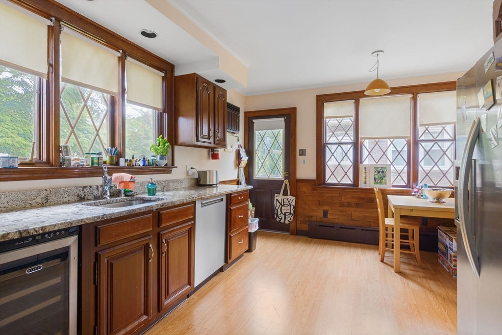 23 Richardson Road Belmont, MA 02478 - Photo 6 of 28