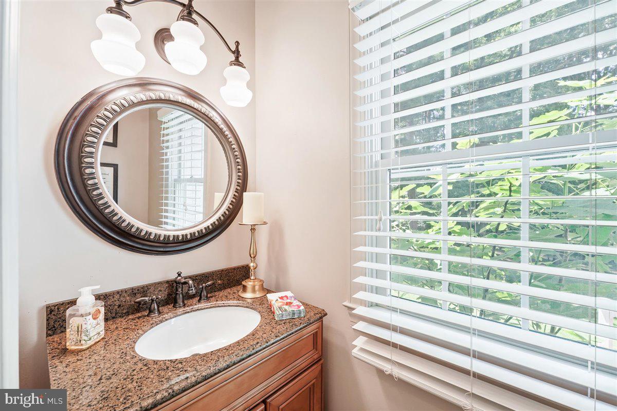 207 Kirkbrae Road Kennett Square, PA 19348 - Photo 23 of 47 Powder room