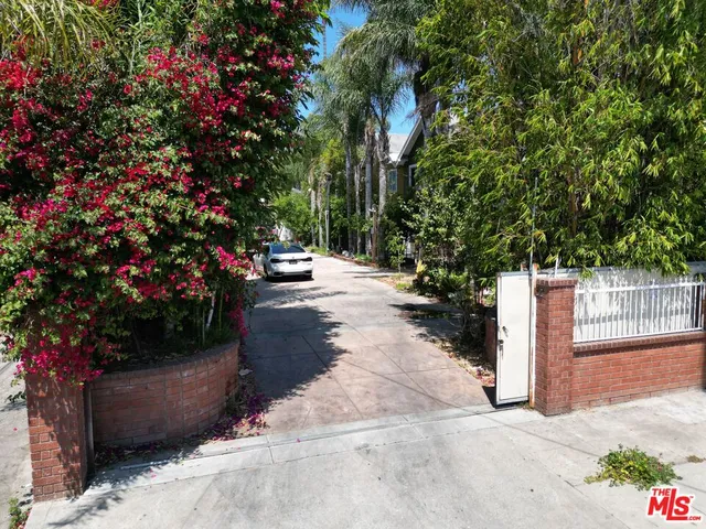 $925,000 | 1625 South Bonnie Brae Street, Los Angeles, CA 90006