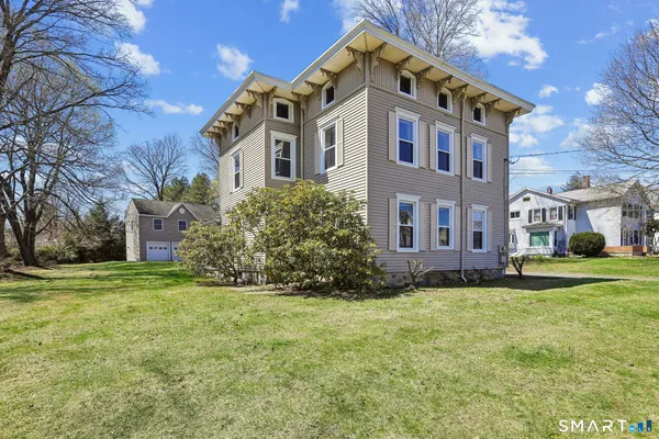 $699,000 | 8 Pleasant Street, Danbury, CT 06810