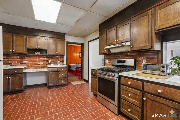 $699,000 | 8 Pleasant Street, Danbury, CT 06810