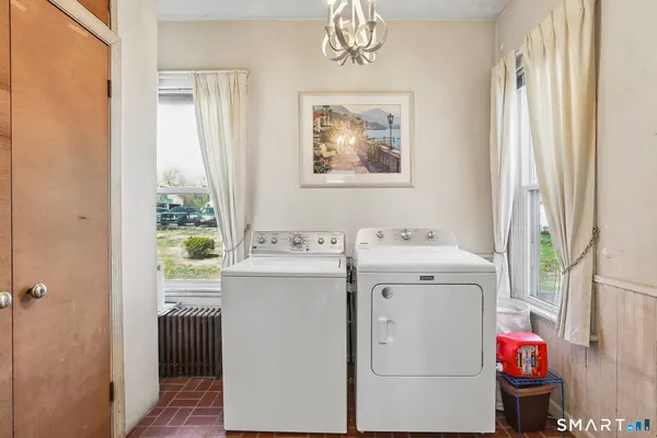 $699,000 | 8 Pleasant Street, Danbury, CT 06810