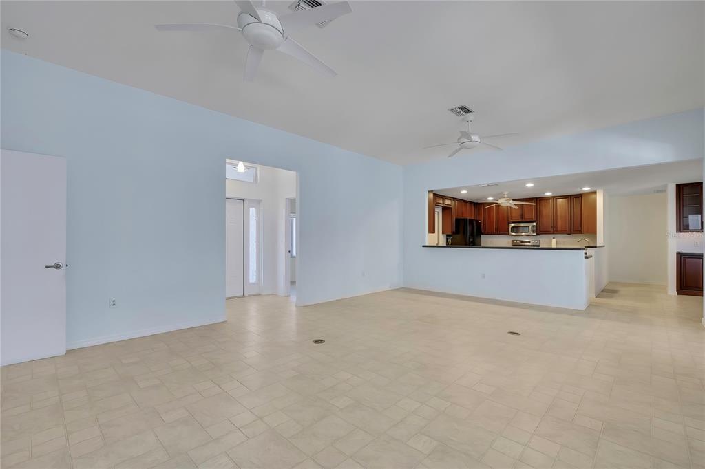 7250 Madrid Road Weeki Wachee, FL 34613 - Photo 3 of 45