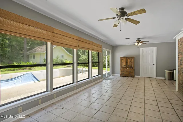 $259,000 | 70 Poplar Drive, Hattiesburg, MS 39402