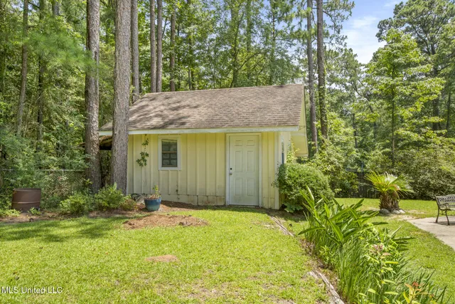 $259,000 | 70 Poplar Drive, Hattiesburg, MS 39402