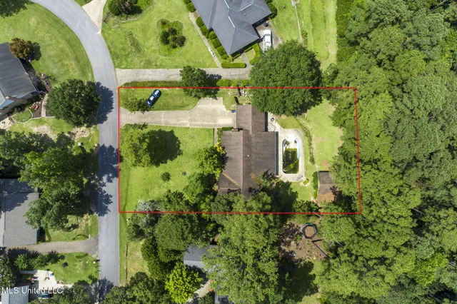 $259,000 | 70 Poplar Drive, Hattiesburg, MS 39402