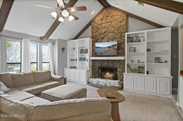 $259,000 | 70 Poplar Drive, Hattiesburg, MS 39402