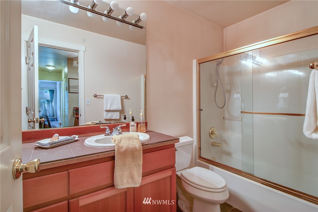 24438 Port Gamble Road Northeast Poulsbo, WA 98370 - Photo 17 of 25 Gallery Image 17