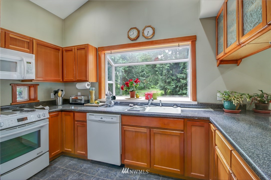 24438 Port Gamble Road Northeast Poulsbo, WA 98370 - Photo 4 of 25 Gallery Image 4