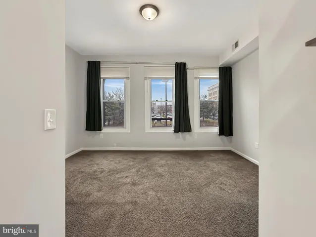 $1,400 | 135 East North Avenue, Unit 2, Baltimore, MD 21202