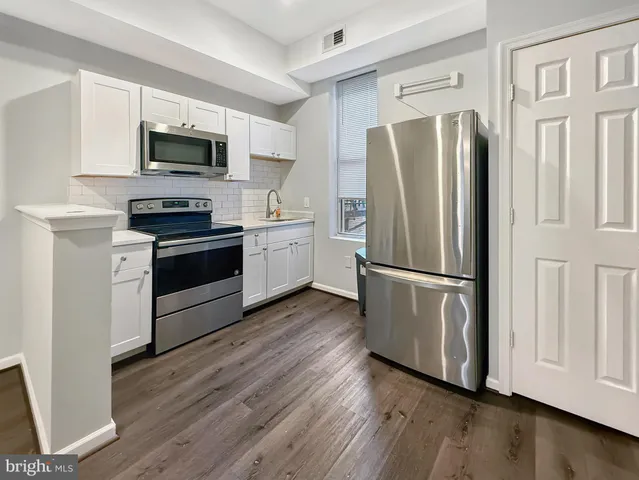 $1,400 | 135 East North Avenue, Unit 2, Baltimore, MD 21202