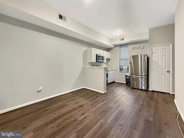 $1,400 | 135 East North Avenue, Unit 2, Baltimore, MD 21202