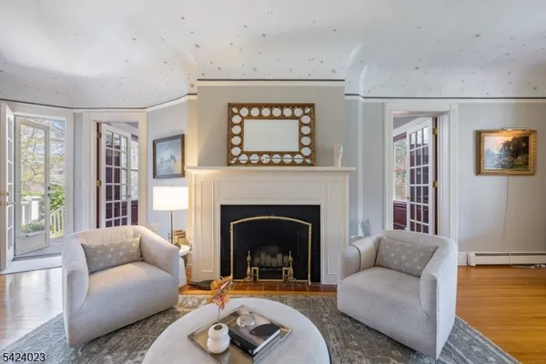 $2,995,000 | 39 Oak Ridge Avenue, Summit, NJ 07901