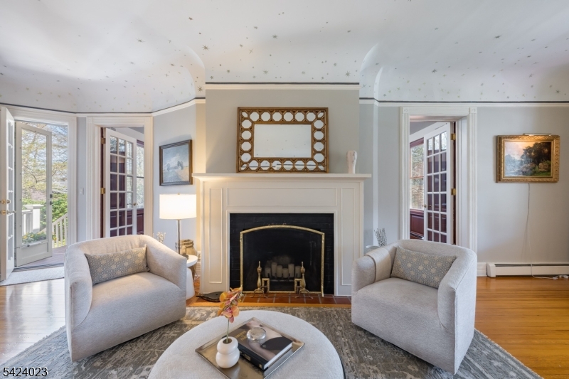 39 Oak Ridge Avenue Summit, NJ 07901 - Photo 11 of 50