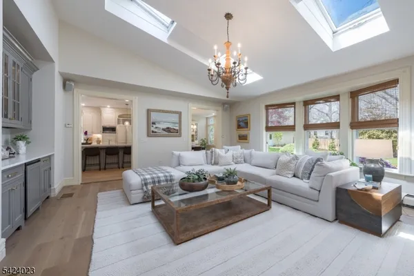 $2,995,000 | 39 Oak Ridge Avenue, Summit, NJ 07901