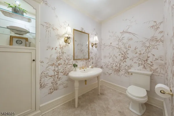$2,995,000 | 39 Oak Ridge Avenue, Summit, NJ 07901