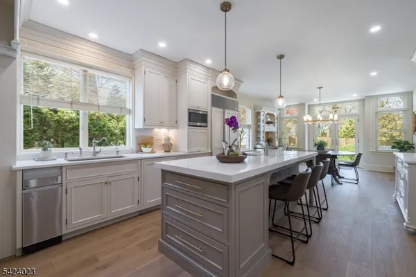$2,995,000 | 39 Oak Ridge Avenue, Summit, NJ 07901