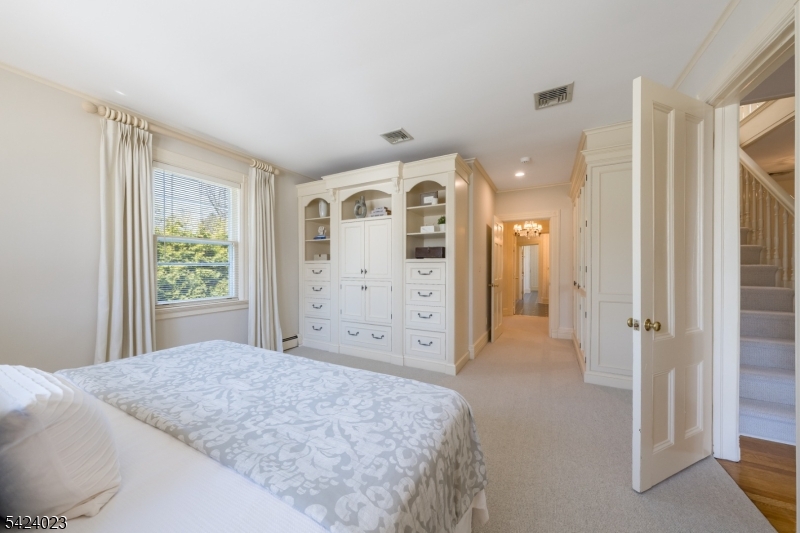 39 Oak Ridge Avenue Summit, NJ 07901 - Photo 26 of 50