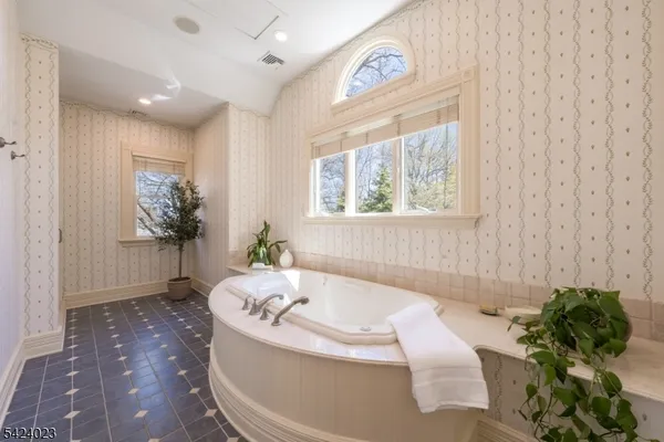 $2,995,000 | 39 Oak Ridge Avenue, Summit, NJ 07901