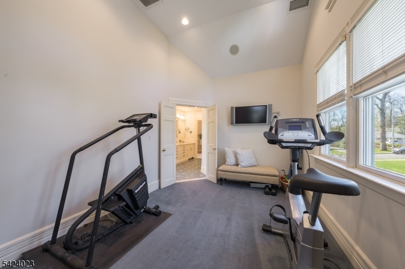 39 Oak Ridge Avenue Summit, NJ 07901 - Photo 31 of 50