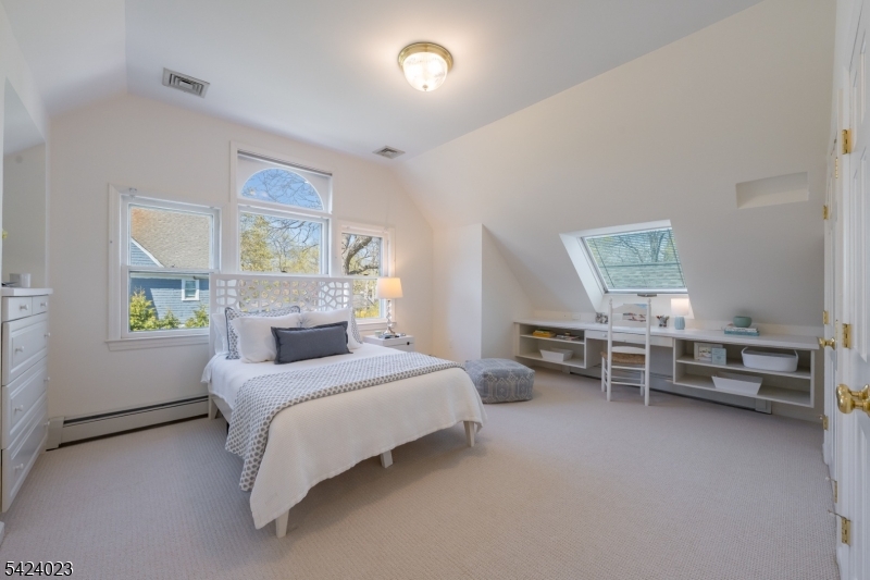 39 Oak Ridge Avenue Summit, NJ 07901 - Photo 37 of 50