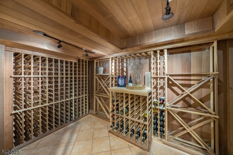 39 Oak Ridge Avenue Summit, NJ 07901 - Photo 40 of 50