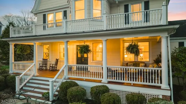 $2,995,000 | 39 Oak Ridge Avenue, Summit, NJ 07901