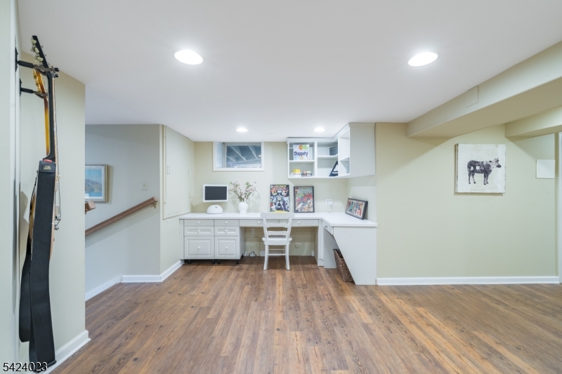 39 Oak Ridge Avenue Summit, NJ 07901 - Photo 42 of 50