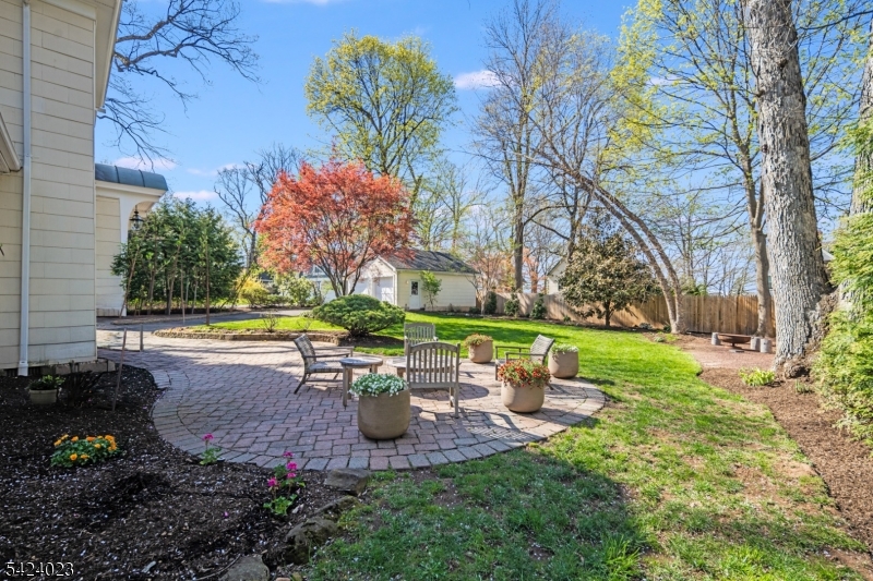 39 Oak Ridge Avenue Summit, NJ 07901 - Photo 46 of 50