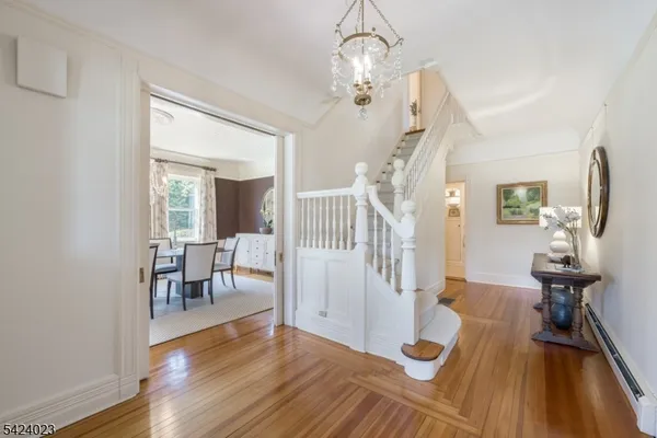 $2,995,000 | 39 Oak Ridge Avenue, Summit, NJ 07901