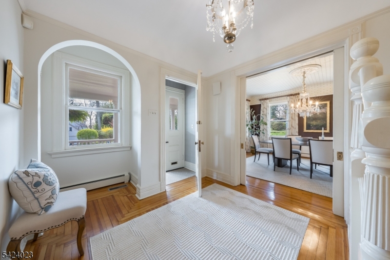 39 Oak Ridge Avenue Summit, NJ 07901 - Photo 8 of 50