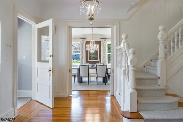 $2,995,000 | 39 Oak Ridge Avenue, Summit, NJ 07901