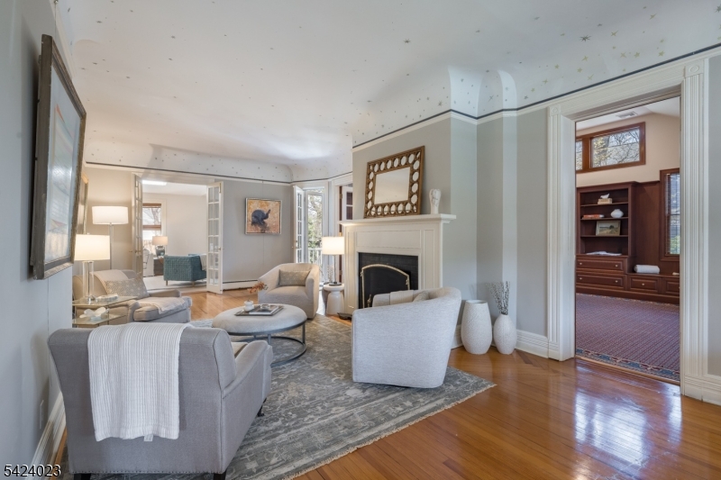 39 Oak Ridge Avenue Summit, NJ 07901 - Photo 10 of 50