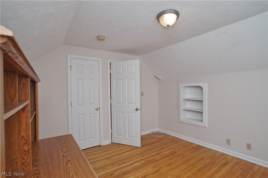 3607 Bainbridge Road Cleveland, OH 44118 - Photo 19 of 28