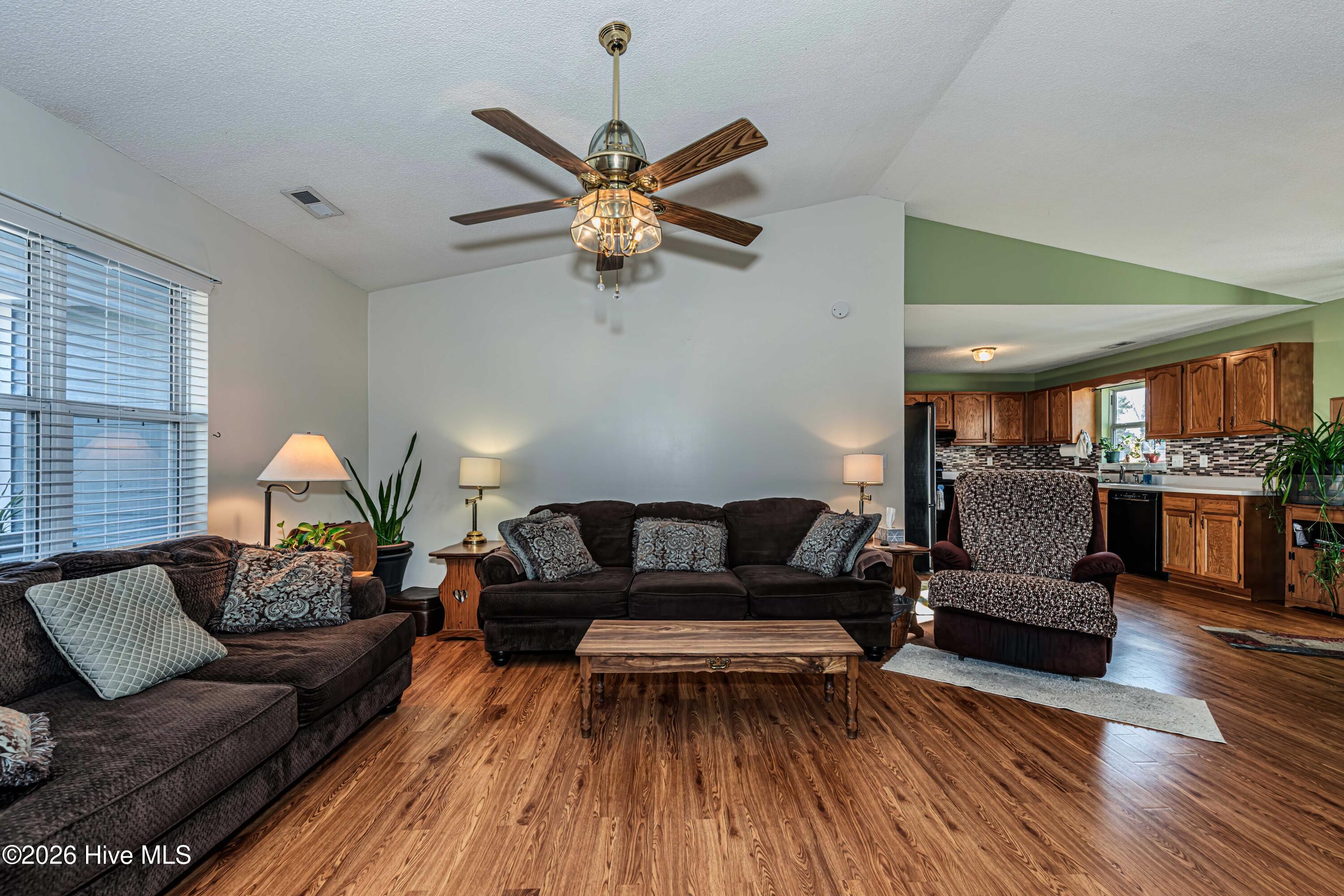 319 Riggs Road Hubert, NC 28539 - Photo 8 of 68 Living room