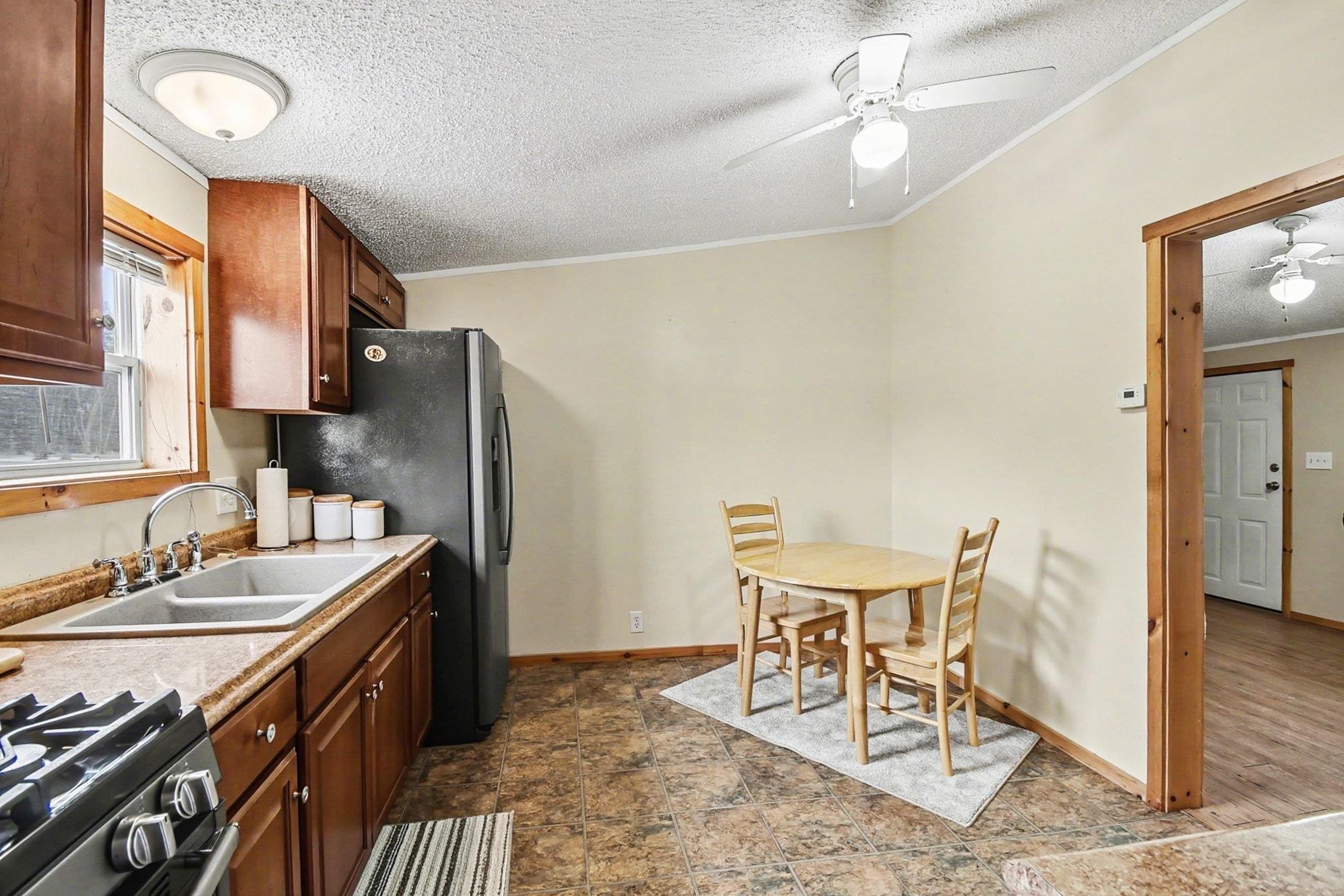 1526 East Miller Road Midland, MI 48640 - Photo 4 of 17