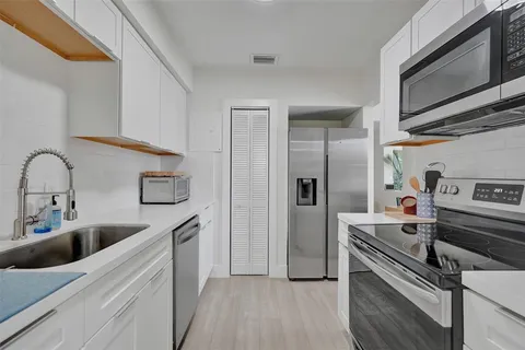 $499,900 | 2640 Southwest 13th Avenue, Fort Lauderdale, FL 33315