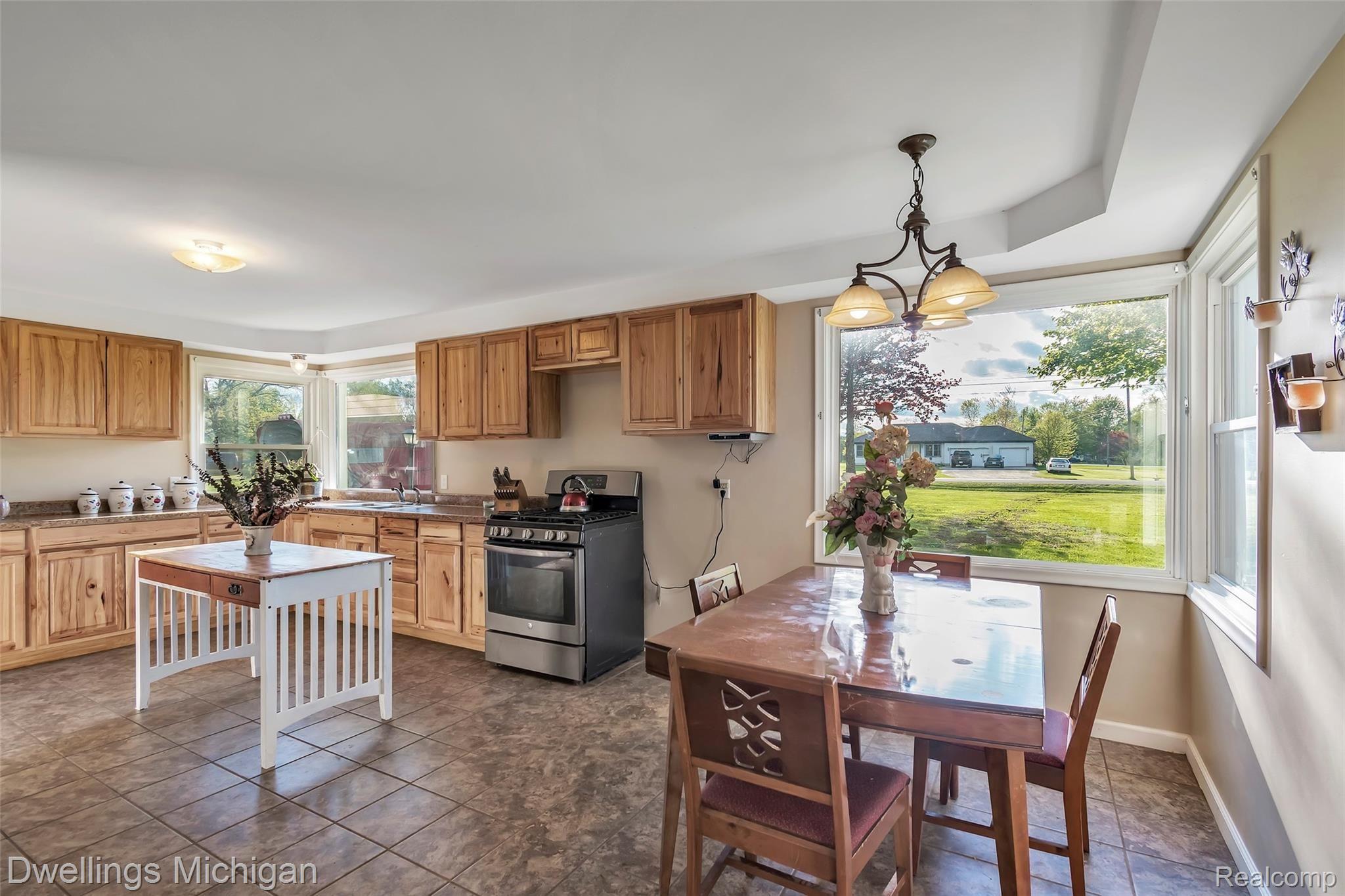 2400 Ida Maybee Road Monroe, MI 48162 - Photo 10 of 38 2400-Ida-Maybee-Rd-Monroe-MI-windowstill-15.jpg
