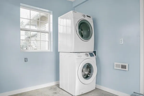 $249,900 | 2105 I Street, Bedford, IN 47421