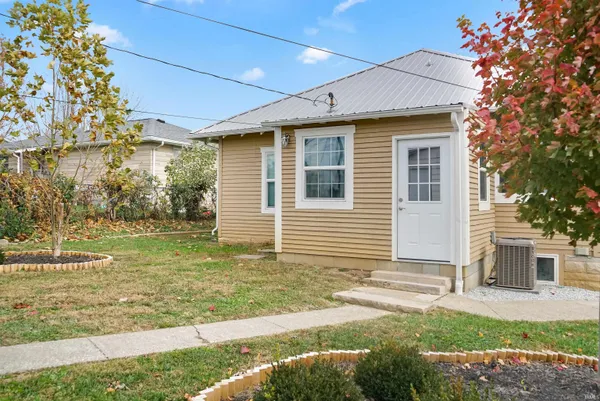 $249,900 | 2105 I Street, Bedford, IN 47421