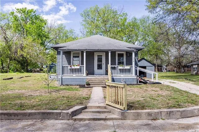 $59,999 | 514 South 4th Street, Neodesha, KS 66757
