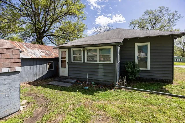 $59,999 | 514 South 4th Street, Neodesha, KS 66757