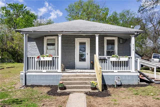$59,999 | 514 South 4th Street, Neodesha, KS 66757