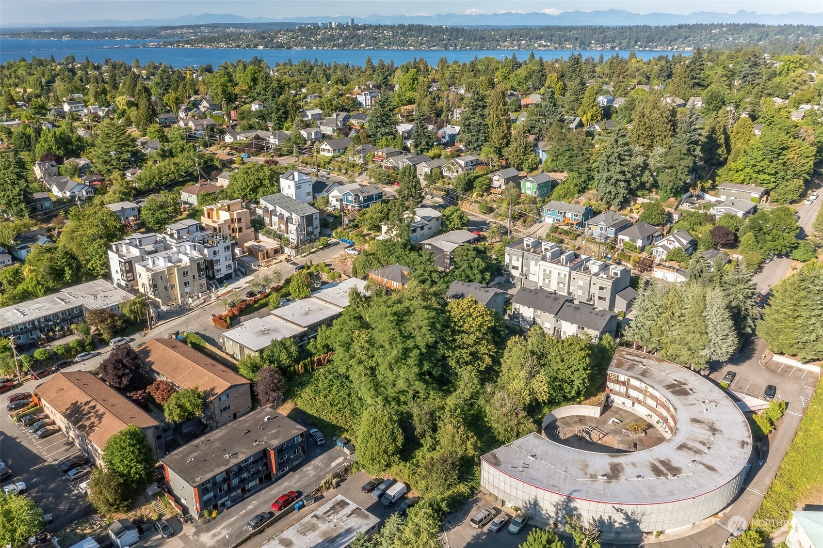 3939 South Farrar Street Seattle, WA 98118 - Photo 14 of 19